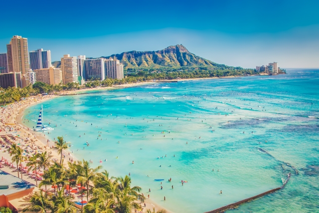 ハワイに行くならeSIMが便利！メリット・デメリットと選び方を解説